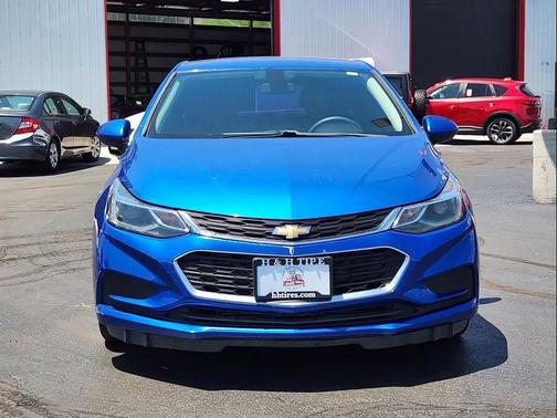 Blue 2017 Chevrolet Cruze LT