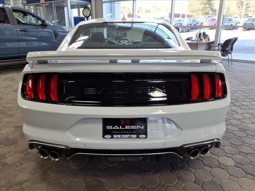 Oxford White 2022 Ford Mustang GT