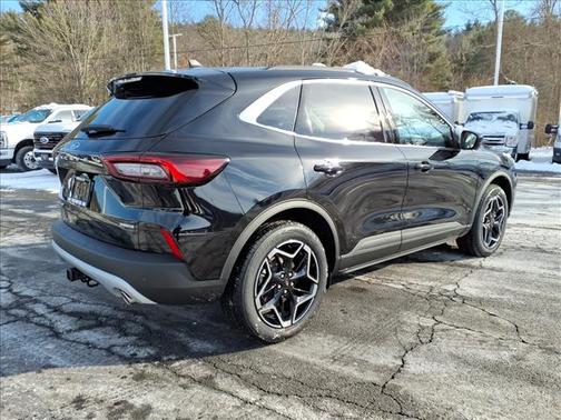 2026 Ford Escape Platinum