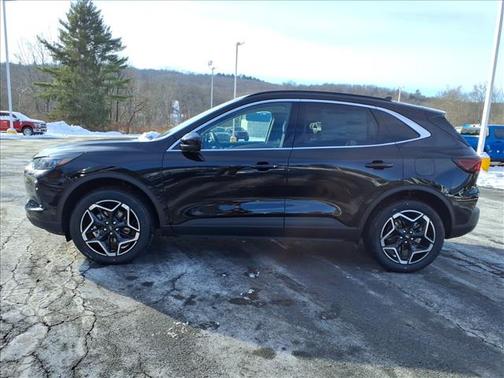 2026 Ford Escape Platinum