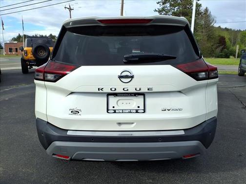 White 2021 Nissan Rogue SV