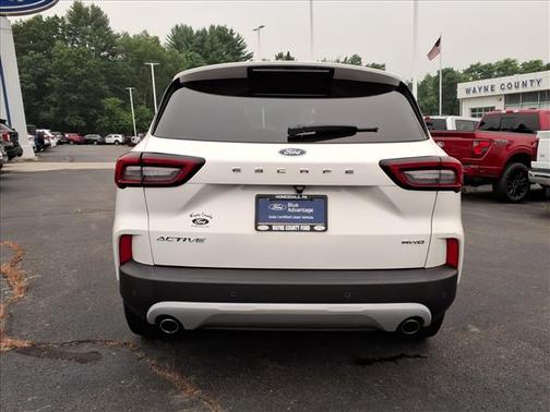 Star White Metallic Tri-Coat 2023 Ford Escape Active