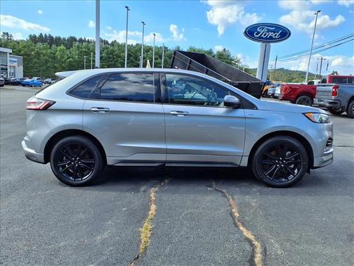2022 Ford Edge ST Line
