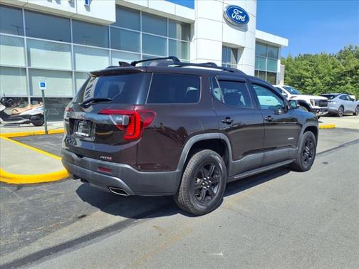 2021 GMC Acadia AT4