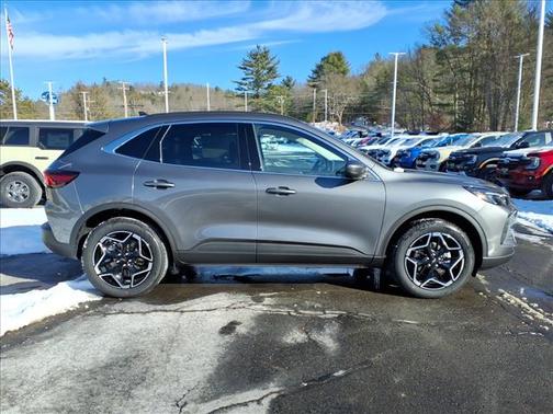 2026 Ford Escape Platinum