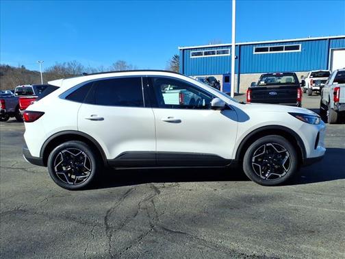 2026 Ford Escape Platinum