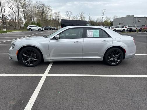 2022 Chrysler 300 S