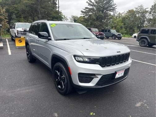 2023 Jeep Grand Cherokee Altitude