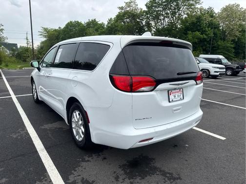 2017 Chrysler Pacifica LX