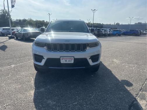 2023 Jeep Grand Cherokee Laredo