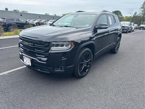 2023 GMC Acadia SLT