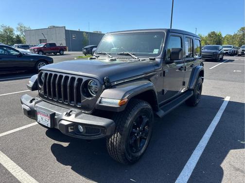 2022 Jeep Wrangler Unlimited Sahara Altitude