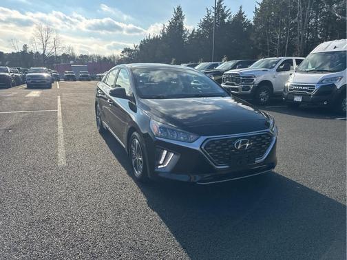 2022 Hyundai IONIQ Plug-In Hybrid SEL
