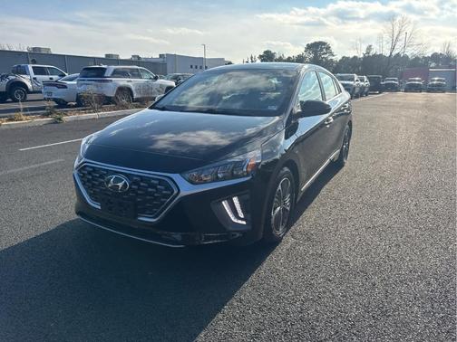 2022 Hyundai IONIQ Plug-In Hybrid SEL