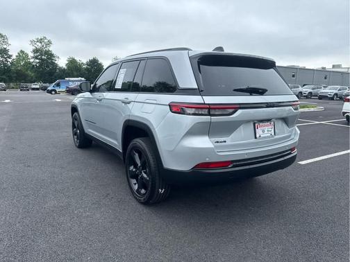 2023 Jeep Grand Cherokee Altitude