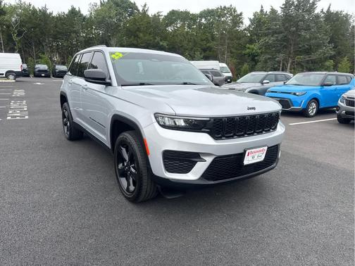 2023 Jeep Grand Cherokee Altitude