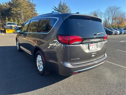 2020 Chrysler Pacifica Touring-L