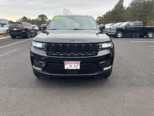 2024 Jeep Grand Cherokee Laredo