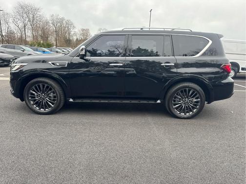 2023 INFINITI QX80 SENSORY
