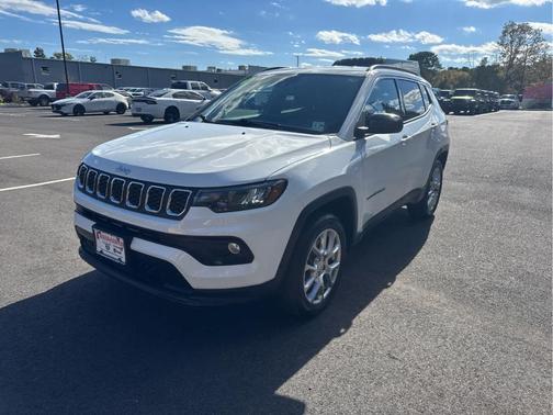 2024 Jeep Compass Latitude Lux