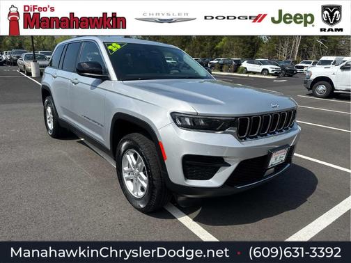 2023 Jeep Grand Cherokee Laredo