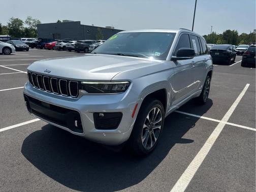 2022 Jeep Grand Cherokee Overland
