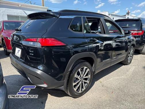 2024 Toyota Corolla Cross XLE