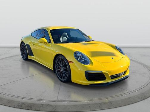 2018 Porsche 911 Carrera 4S