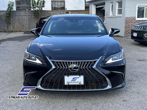 2024 Lexus ES 250 Base