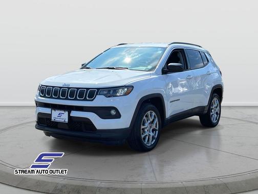 2022 Jeep Compass Latitude Lux