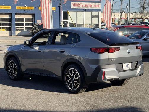 Skyscraper Grey Metallic 2026 BMW X2 xDrive28i
