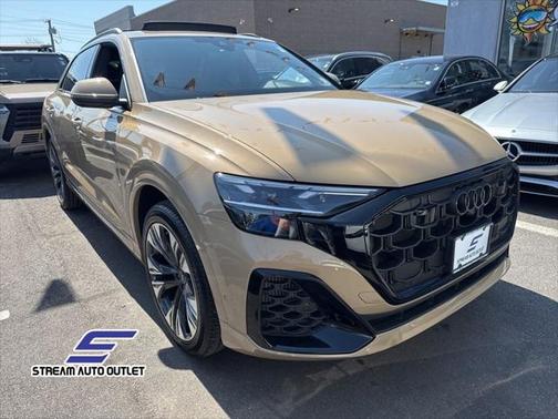 2025 Audi Q8 55 Premium Plus