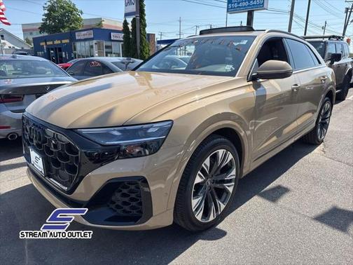 2025 Audi Q8 55 Premium Plus