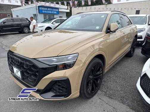 2025 Audi Q8 55 Premium Plus