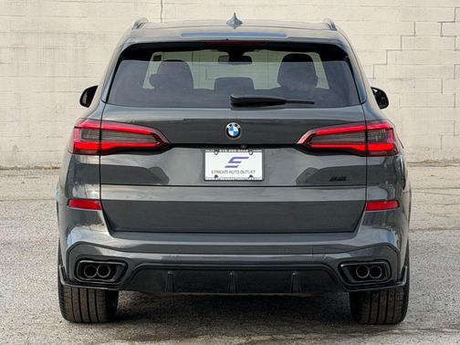 2021 BMW X5 M50i