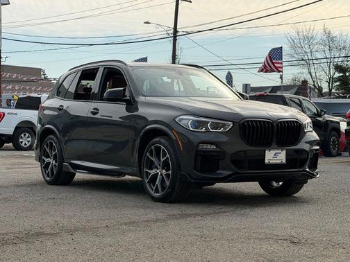 2021 BMW X5 M50i
