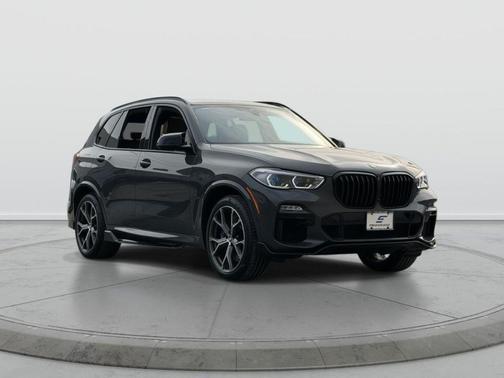 2021 BMW X5 M50i