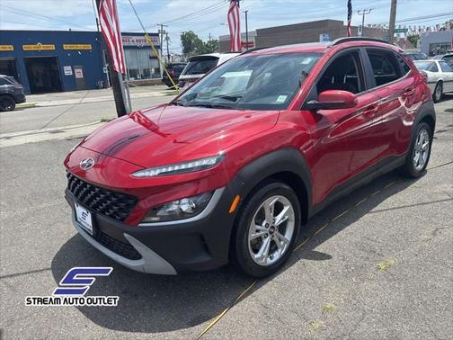 2022 Hyundai KONA SEL