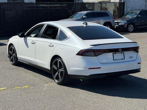 Platinum White Pearl 2024 Honda Accord Hybrid Sport