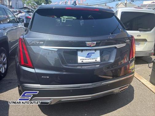 2022 Cadillac XT5 Premium Luxury