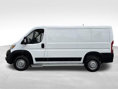 Bright White Clearcoat 2025 RAM ProMaster 2500 Tradesman
