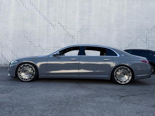 Gray 2022 Mercedes-Benz Maybach S 580 4MATIC
