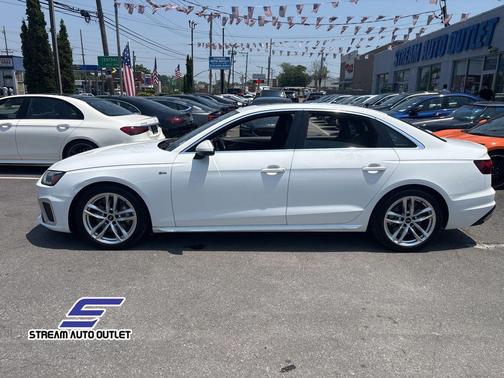 2023 Audi A4 45 S line Premium Plus