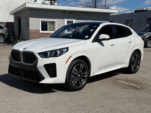 2025 BMW X2 xDrive28i
