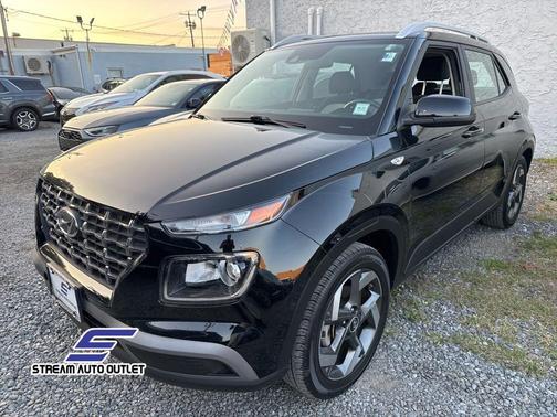 2022 Hyundai VENUE SEL