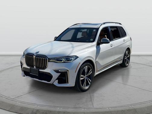 Mineral White Metallic 2020 BMW X7 M50i