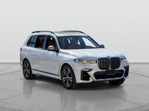 Mineral White Metallic 2020 BMW X7 M50i