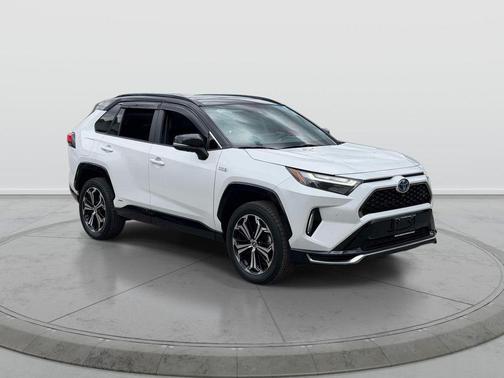 Wind Chill Pearl/Midnight Black Metallic 2023 Toyota RAV4 Prime XSE