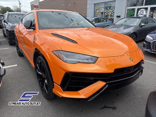 2023 Lamborghini Urus S