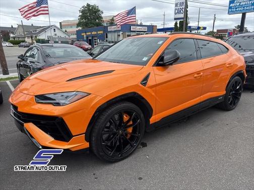 2023 Lamborghini Urus S